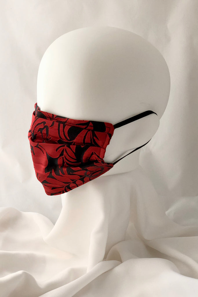 With Nose Wire